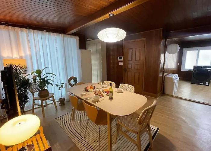 1minute Walk From Subway 10 People Convenient Transportation Gwangalli Luggage Storage