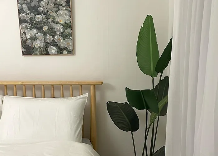 Apartment 1minute Walk From Subway 10 People Convenient Transportation Gwangalli Luggage Storage *