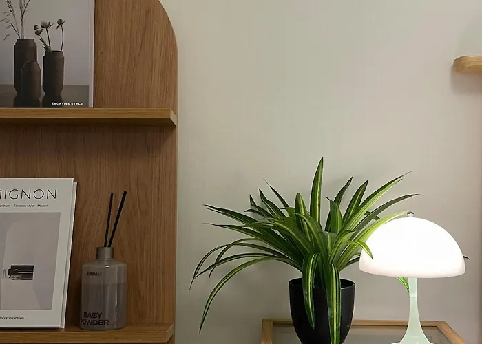1minute Walk From Subway 10 People Convenient Transportation Gwangalli Luggage Storage Apartment