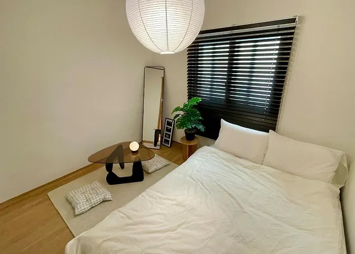 Apartment 1minute Walk From Subway 10 People Convenient Transportation Gwangalli Luggage Storage